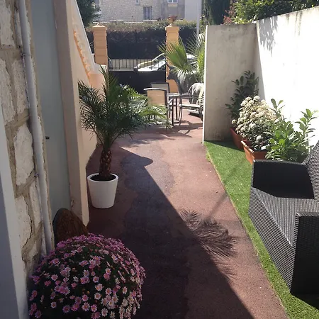 Mon Reve Apartements Bed & Breakfast 3*